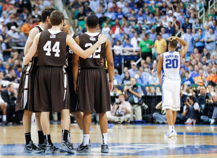 Lehigh huddles vs Duke